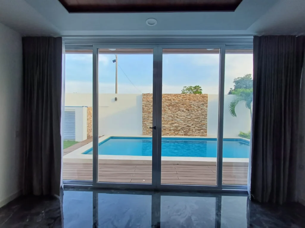 Cortinas hechas a la meddia residenciales y para hoteles