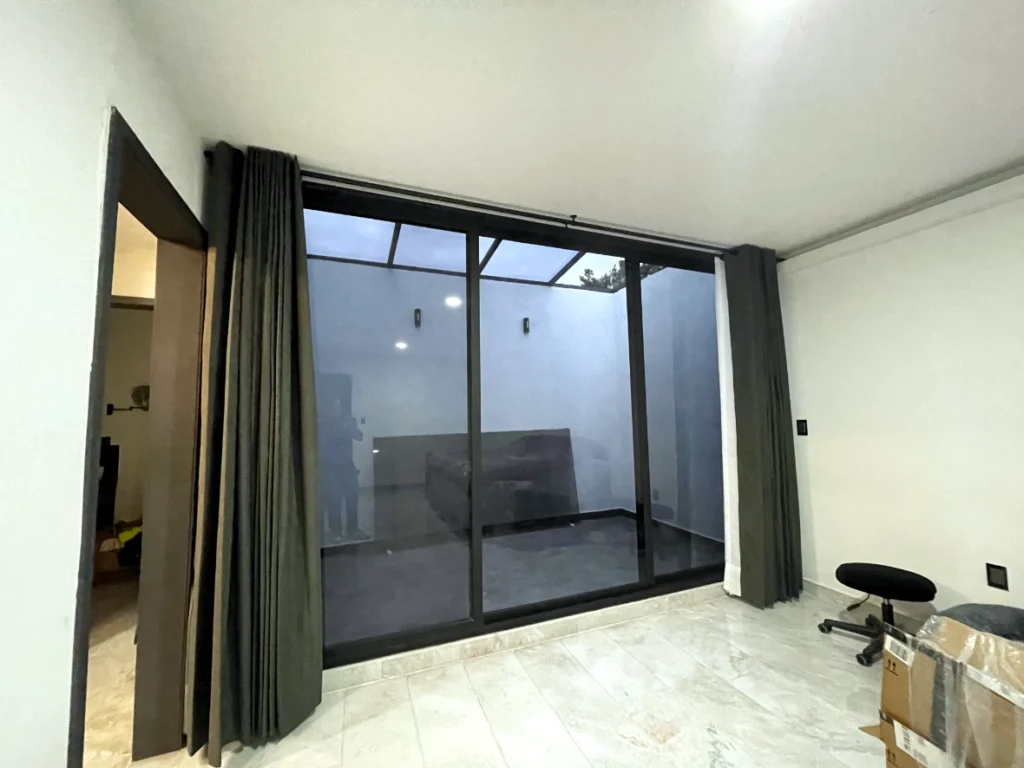 Cortinas hechas a la medida de Black Out y tergal con ojillos para recamara